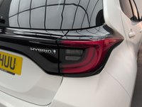 USED 2021 21 Toyota Yaris 1.5 Vvt-H Design Hatchback 5dr Petrol Hybrid E-Cvt Euro 6 (s/S) (116 Ps) - Apple Carplay + Dab Radio -