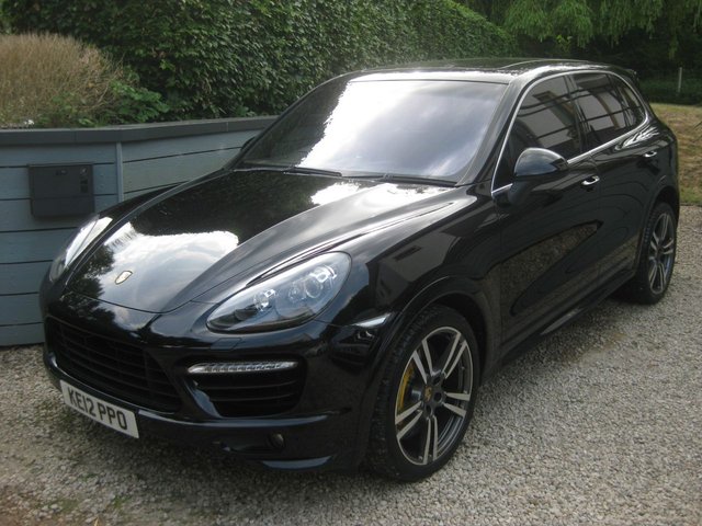 2012 12 Porsche Cayenne Turbo 4.8 Tiptronic S