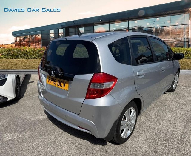 2015 Honda Jazz 1.4L Es Plus 5dr - Photo 4