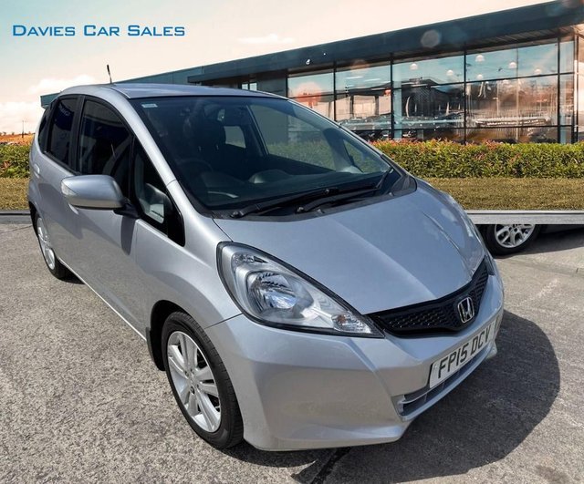 2015 Honda Jazz 1.4L Es Plus 5dr - Photo 2