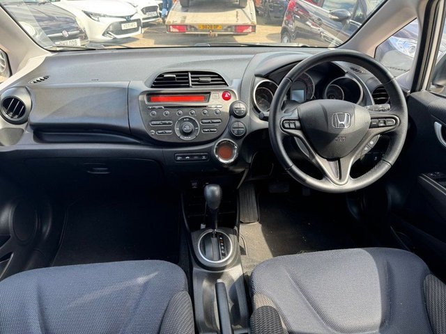 2015 Honda Jazz 1.4L Es Plus 5dr - Photo 8