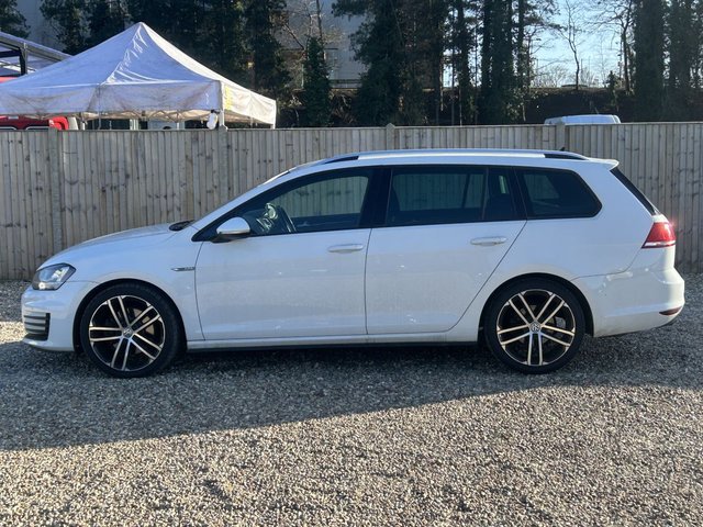 2016 VOLKSWAGEN GOLF - Photo 2