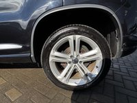 USED 2013 63 VOLKSWAGEN TIGUAN 2.0 TDI BlueMotion Tech R-Line SUV 5dr Diesel DSG 4WD Euro 5 (s/s) (140 ps) LEATHER*18"ALLOYS*PARK ASSIST