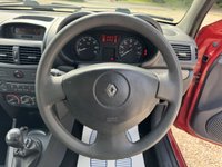 USED 2004 54 RENAULT CLIO 1.2 16v Expression Hatchback 3dr Petrol Manual (139 g/km, 75 bhp) 1 LADY OWNER, 25,875 MILES!