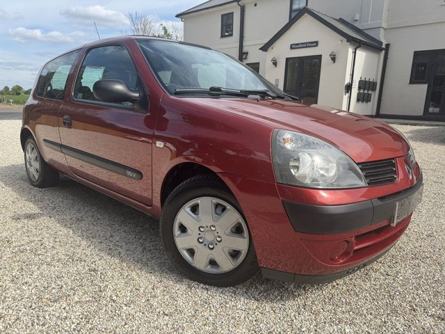 2004 54 Renault Clio 1.2 16v Expression Hatchback 3dr Petrol Manual (139 g/km, 75 bhp)