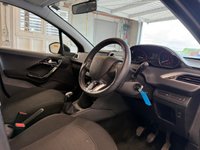 USED 2018 18 PEUGEOT 208 1.2 PureTech Active Hatchback 5dr Petrol Manual Euro 6 (s/s) (82 ps)+HISTORY+MEDIA+BLUETOOTH+USB+AUX+ HISTORY+ALLOYS+CRUISE+APPS+USB+AIRCON+AUX+DAB+ELECTRIC WINDOWS+PAS+HPI CLEAR