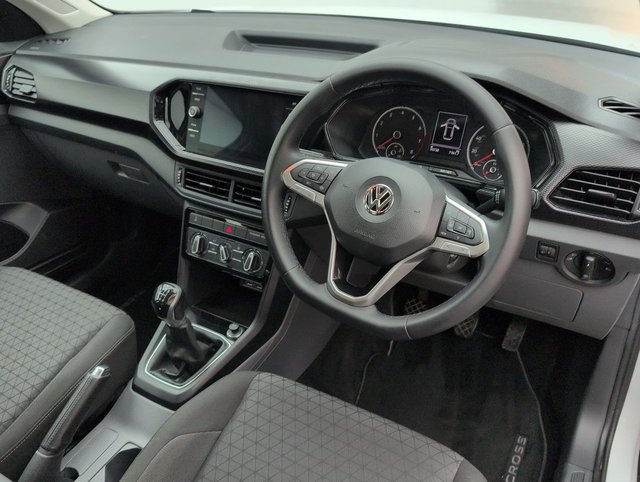 USED 2020 20 Volkswagen T-Cross 1.0 TSI SE Suv 5dr Petrol Manual Euro 6 (s/S) (115 Ps) - Cruise Control + Air Conditioning