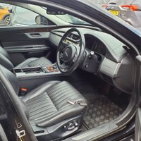 USED 2017 17 JAGUAR XF 2.0d Portfolio Saloon 4dr Diesel Auto Euro 6 (s/s) (180 ps) GREAT CONDITON GENUINE MILES