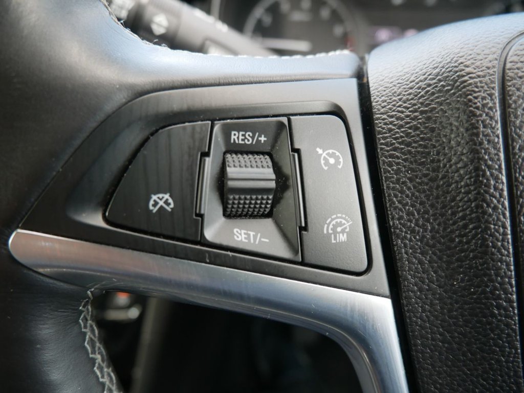USED 2018 18 VAUXHALL MOKKA X 1.4i Turbo ecoTEC Ultimate SUV 5dr Petrol Manual Euro 6 (s/s) (140 ps) LOW MILEAGE AUTOMATIC. NAV, BLUETOOTH, HEATED LEATHER