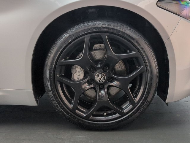 USED 2020 70 Alfa Romeo Giulia 2.0t Nero Edizione Saloon 4dr Petrol Auto Euro 6 (s/S) (200 Ps) Lane Departure Warning+18" Alloys