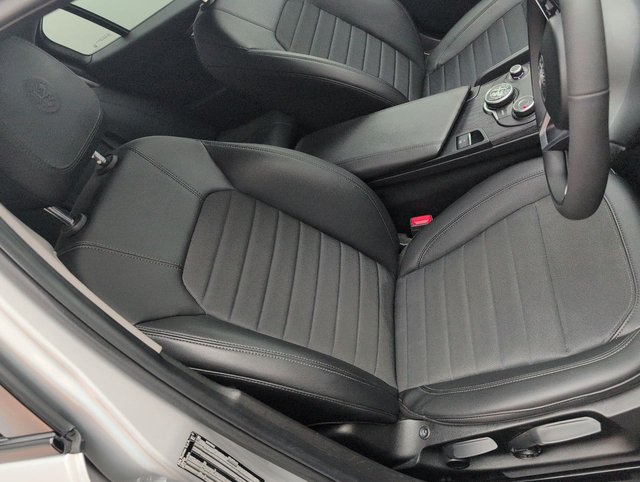 USED 2020 70 Alfa Romeo Giulia 2.0t Nero Edizione Saloon 4dr Petrol Auto Euro 6 (s/S) (200 Ps) Lane Departure Warning+18" Alloys