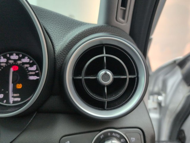 USED 2020 70 Alfa Romeo Giulia 2.0t Nero Edizione Saloon 4dr Petrol Auto Euro 6 (s/S) (200 Ps) Lane Departure Warning+18" Alloys