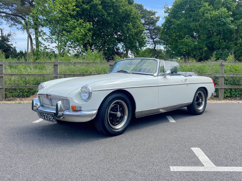 USED 1972 MG MGB Roadster // 1800cc // Chrome Bumper // px swap 