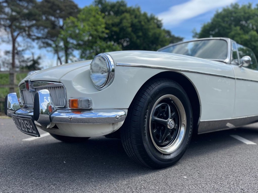 USED 1972 MG MGB Roadster // 1800cc // Chrome Bumper // px swap 
