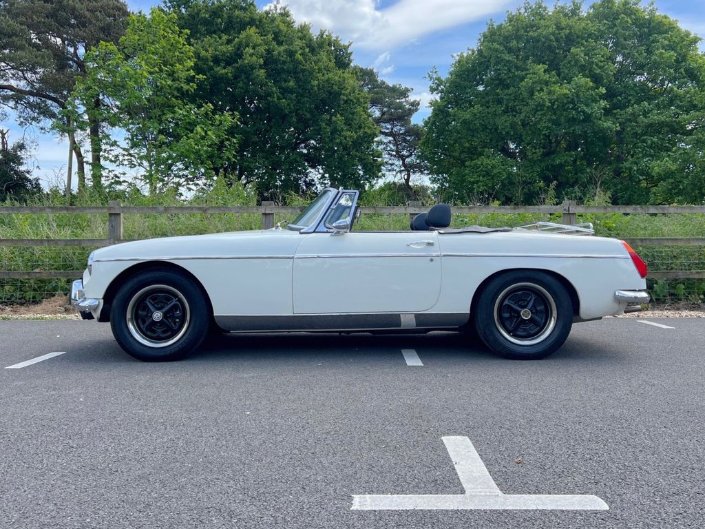USED 1972 MG MGB Roadster // 1800cc // Chrome Bumper // px swap 