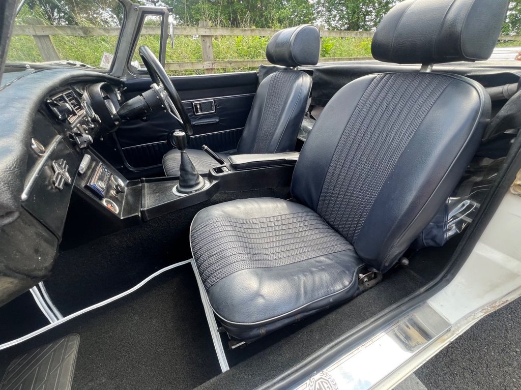 USED 1972 MG MGB Roadster // 1800cc // Chrome Bumper // px swap 