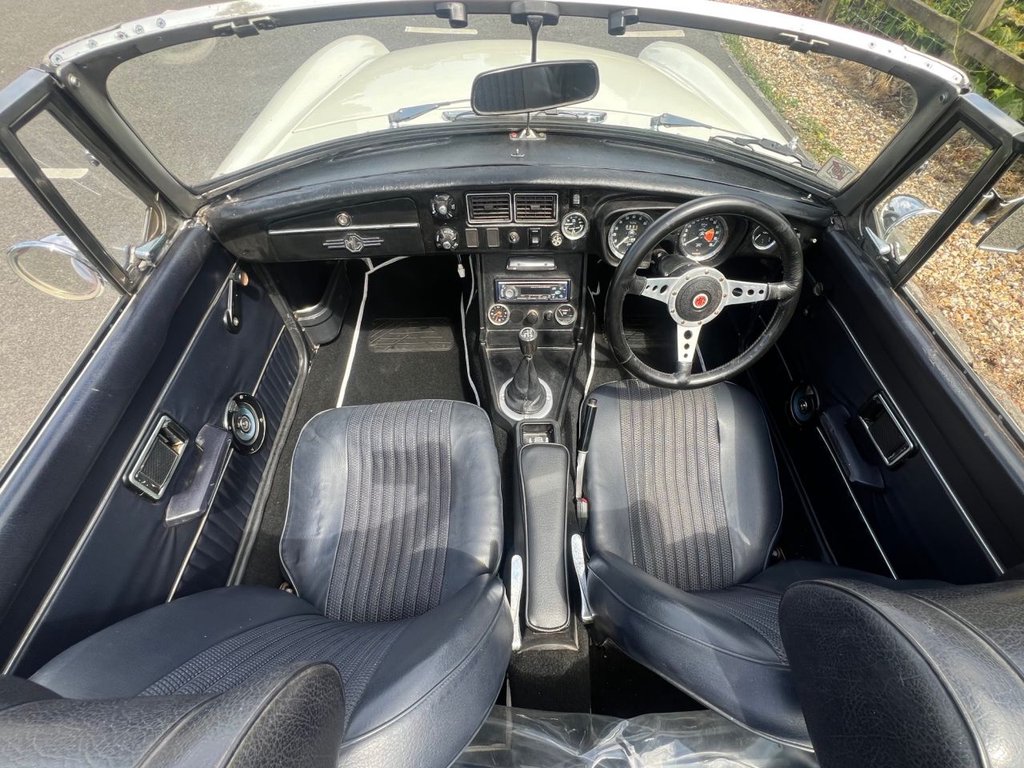 USED 1972 MG MGB Roadster // 1800cc // Chrome Bumper // px swap 