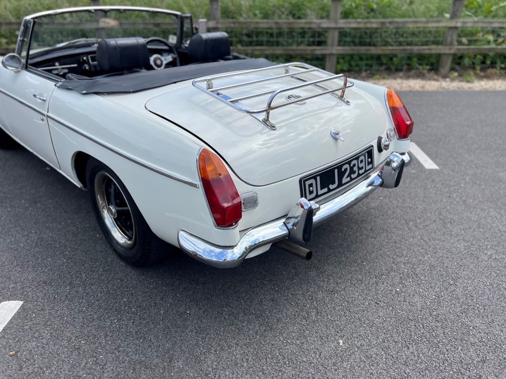 USED 1972 MG MGB Roadster // 1800cc // Chrome Bumper // px swap 
