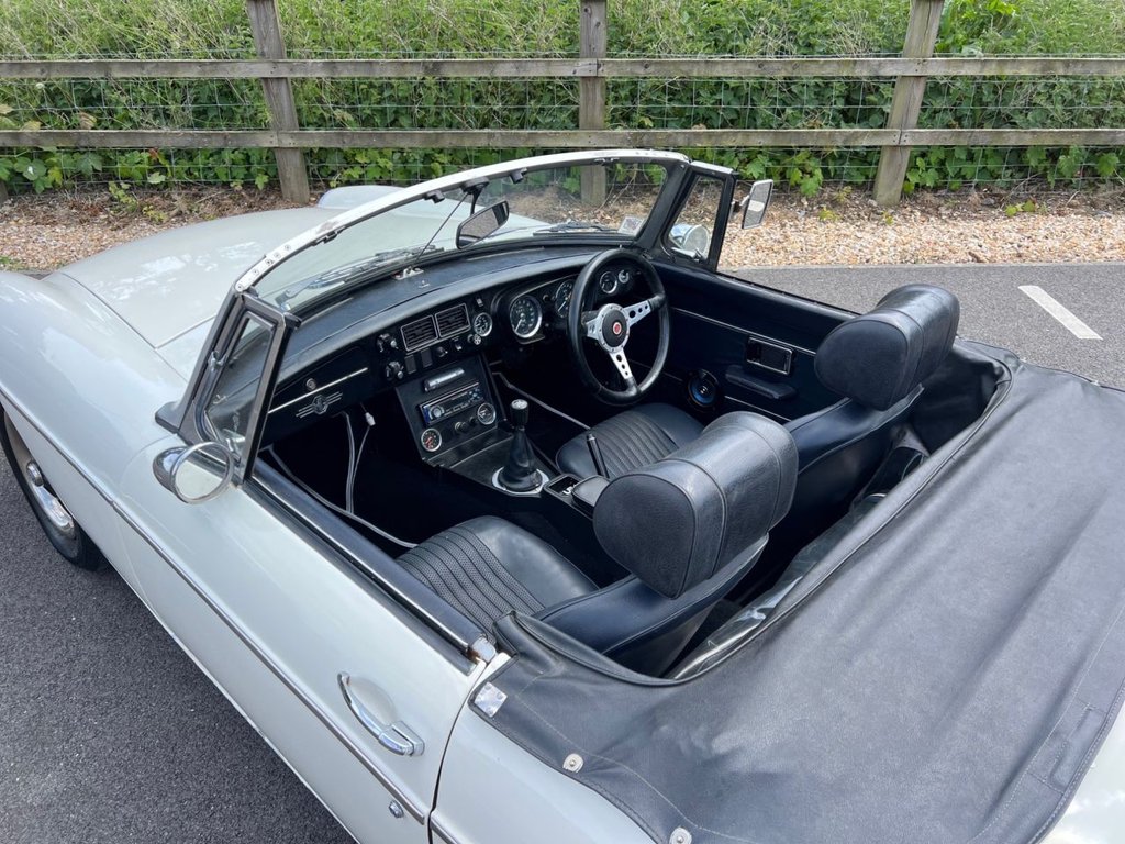 USED 1972 MG MGB Roadster // 1800cc // Chrome Bumper // px swap 
