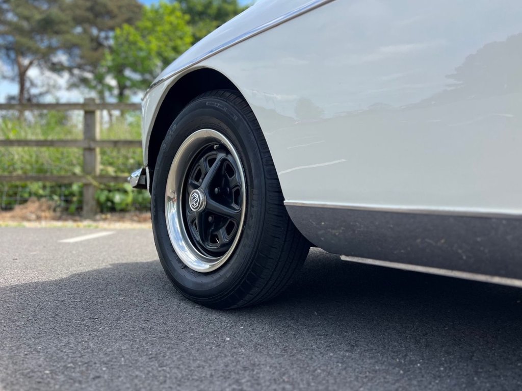 USED 1972 MG MGB Roadster // 1800cc // Chrome Bumper // px swap 