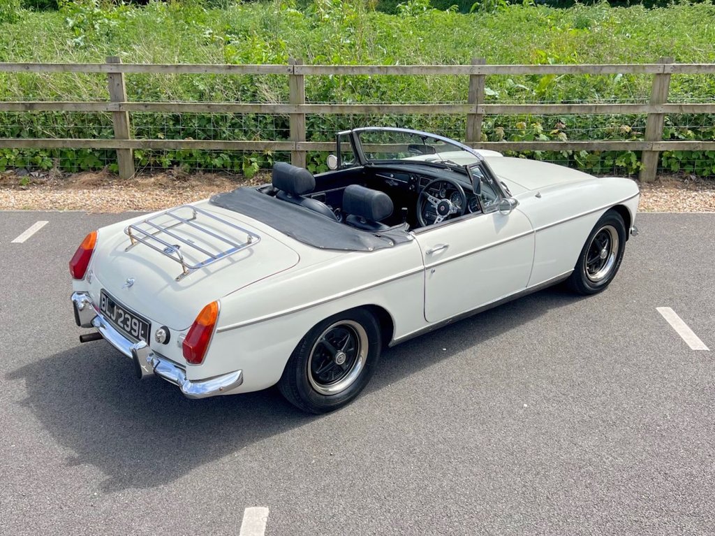 USED 1972 MG MGB Roadster // 1800cc // Chrome Bumper // px swap 
