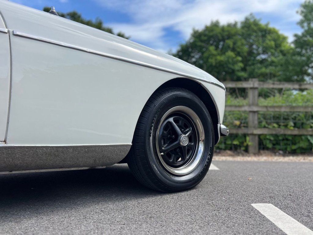 USED 1972 MG MGB Roadster // 1800cc // Chrome Bumper // px swap 