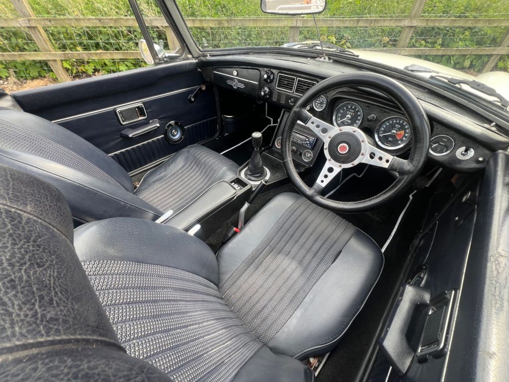 USED 1972 MG MGB Roadster // 1800cc // Chrome Bumper // px swap 