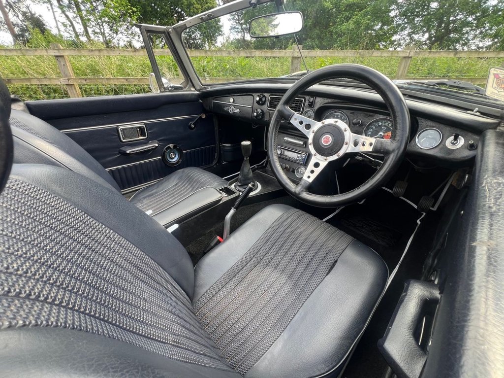 USED 1972 MG MGB Roadster // 1800cc // Chrome Bumper // px swap 