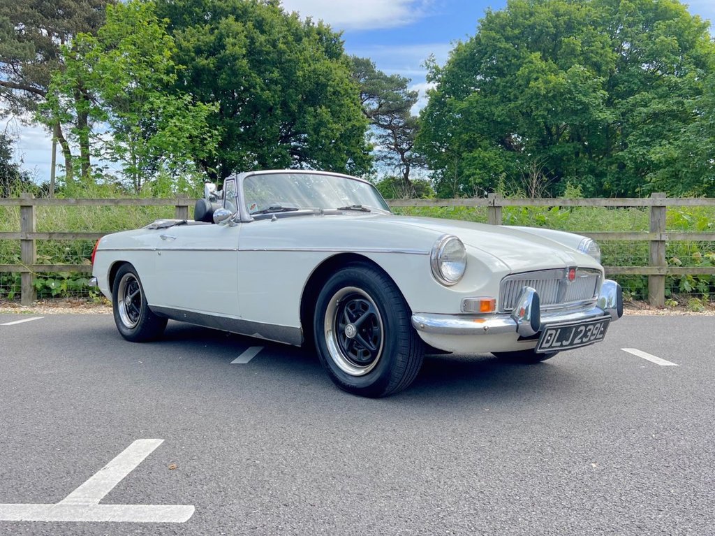 USED 1972 MG MGB Roadster // 1800cc // Chrome Bumper // px swap 