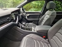 USED 2022 VOLKSWAGEN TOUAREG 3.0 TDI V6 Black Edition SUV 5dr Diesel Tiptronic 4Motion Euro 6 (s/s) (286 ps) 8.9% APR FINANCE RATES