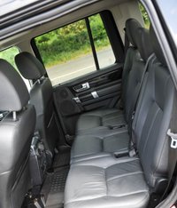 USED 2012 12 LAND ROVER DISCOVERY 4 3.0 SD V6 HSE SUV 5dr Diesel Auto 4WD Euro 5 (255 bhp) AUTOMATIC DAB SAT NAV CRUISE CONTROL STEERING CONTROLS SUNROOF DOG GUARD TOW BAR ALLOYS LEATHER HEATED FRONT AND REAR SEATS ELECTRIC WINDOWS ELECTRIC MIRRORS AIR CON TRACTION CONTROL BLUETOOTH HANDS FREE REMOTE CENTRAL LOCKING CD/MP3 PLAYER 19" ALLOY WHEELSSPLIT FOLDING REAR SEATS 7 SEATER FRONT & REAR PARKING SENSORS REVERSING CAMERAS