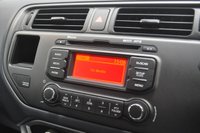 USED 2014 14 KIA RIO 1.4 2 Hatchback 5dr Petrol Auto Euro 5 (107 bhp) Parking Sensors - Bluetooth - Low Miles!