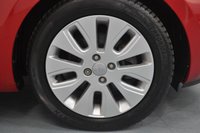 USED 2014 14 KIA RIO 1.4 2 Hatchback 5dr Petrol Auto Euro 5 (107 bhp) Parking Sensors - Bluetooth - Low Miles!