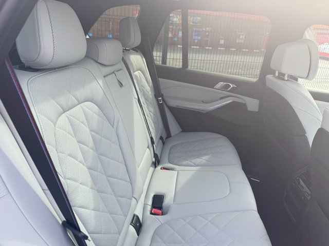 2025 BMW X5 - Photo 6