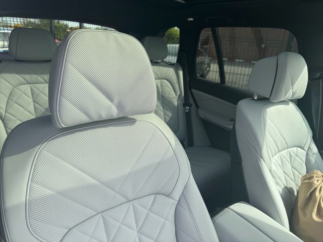 2025 BMW X5 - Photo 9