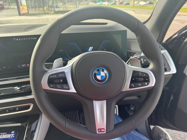 2025 BMW X5 - Photo 11