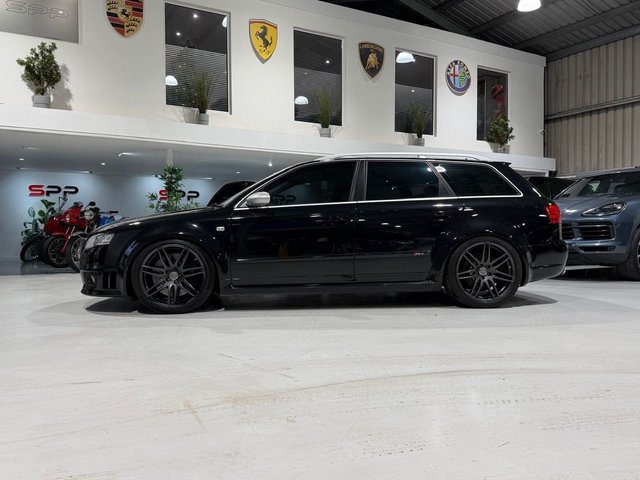 View our AUDI RS4 AVANT