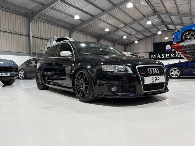 View our AUDI RS4 AVANT