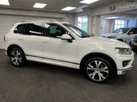 USED 2016 16 VOLKSWAGEN TOUAREG 3.0 TDI V6 BlueMotion Tech R-Line SUV 5dr Diesel Tiptronic 4WD Euro 6 (s/s) (262 ps) UK DELIVERY FLAT FEE &pound;175 (SUBJECT TO DEAL) *OVER 100 IMAGES ON OUR WEBSITE*BESPOKE FINANCE ARRANGED*PART EXCHANGE WELCOME*ALL VEHICLES HPI CLEAR