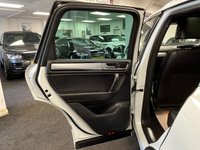 USED 2016 16 VOLKSWAGEN TOUAREG 3.0 TDI V6 BlueMotion Tech R-Line SUV 5dr Diesel Tiptronic 4WD Euro 6 (s/s) (262 ps) UK DELIVERY FLAT FEE &pound;175 (SUBJECT TO DEAL) *OVER 100 IMAGES ON OUR WEBSITE*BESPOKE FINANCE ARRANGED*PART EXCHANGE WELCOME*ALL VEHICLES HPI CLEAR