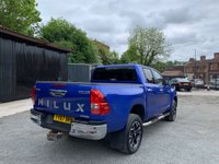 USED 2017 67 TOYOTA HI-LUX 2.4 D-4D Invincible X Pickup Double Cab 4dr Diesel Manual 4WD Euro 6 (TSS, 3.5t) (150 ps) DEALER WARRANTY AND BREAKDOWN COVER
