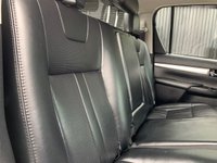 USED 2017 67 TOYOTA HI-LUX 2.4 D-4D Invincible X Pickup Double Cab 4dr Diesel Manual 4WD Euro 6 (TSS, 3.5t) (150 ps) DEALER WARRANTY AND BREAKDOWN COVER