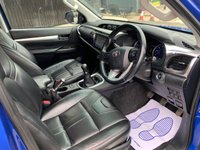 USED 2017 67 TOYOTA HI-LUX 2.4 D-4D Invincible X Pickup Double Cab 4dr Diesel Manual 4WD Euro 6 (TSS, 3.5t) (150 ps) DEALER WARRANTY AND BREAKDOWN COVER