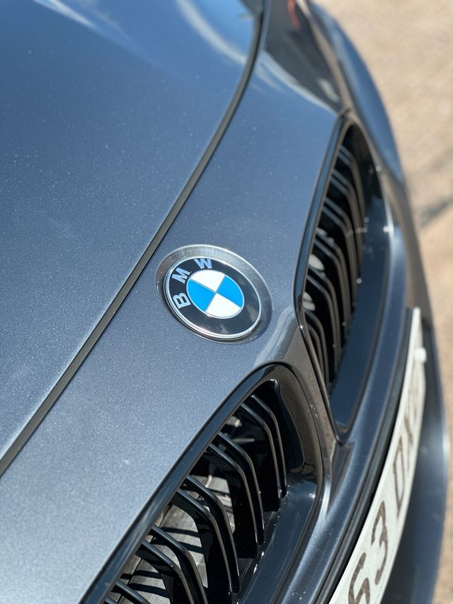 View our BMW 3 SERIES