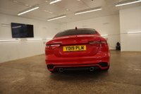 USED 2019 19 JAGUAR XE 2.0 P250i R-Dynamic SE Saloon 4dr Petrol Auto Euro 6 (s/s) (250 ps) 