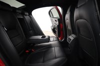 USED 2019 19 JAGUAR XE 2.0 P250i R-Dynamic SE Saloon 4dr Petrol Auto Euro 6 (s/s) (250 ps) 