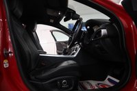 USED 2019 19 JAGUAR XE 2.0 P250i R-Dynamic SE Saloon 4dr Petrol Auto Euro 6 (s/s) (250 ps) 