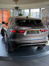 USED 2022 71 JAGUAR F-PACE 2.0 D200 MHEV R-Dynamic SE SUV 5dr Diesel Auto AWD Euro 6 (s/s) (204 ps) 