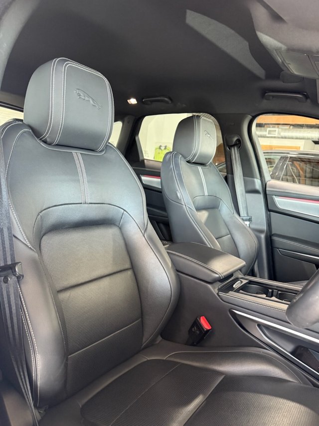 2022 JAGUAR F-PACE (2022) - Photo 4