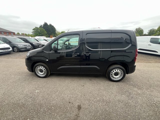 View our TOYOTA PROACE CITY